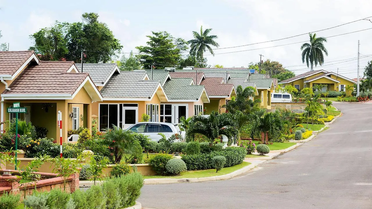 Zade'S Vacation Home Mammee Bay Guest house